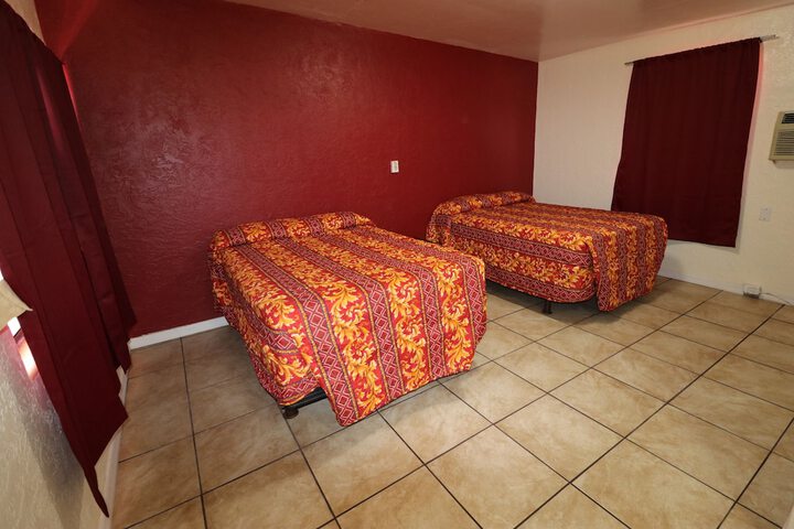 Room 15 of 38