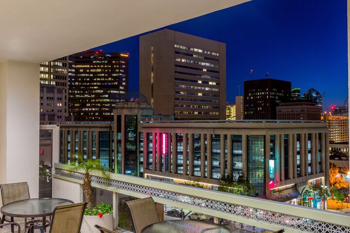 Hotel 10 of 52