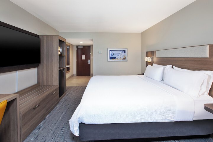 Room 58 of 75