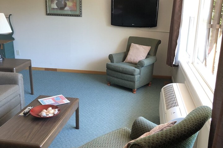 Room 22 of 99