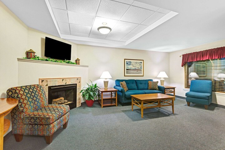 Hotel Interior 10 of 43