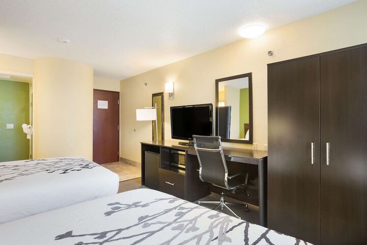 Room 25 of 56