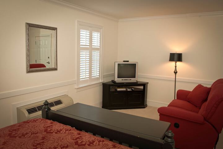 Room 57 of 80