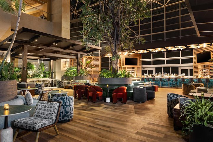 Signia by Hilton Diplomat Beach Resort