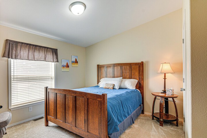 Ranch House in Boulder! Gateway to Nearby Parks!