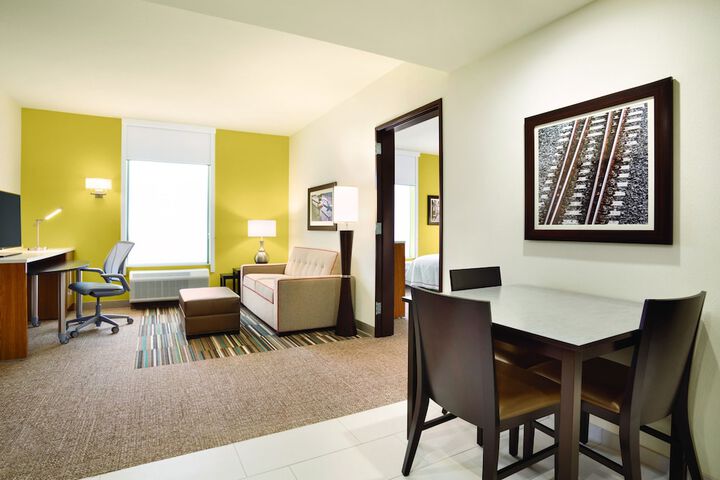 Room 21 of 34