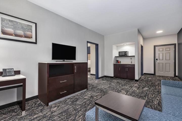 La Quinta Inn & Suites by Wyndham Paris