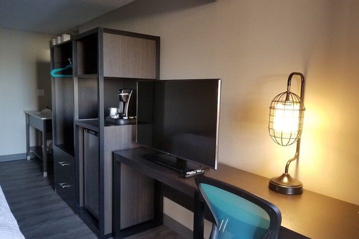 Room 4 of 15