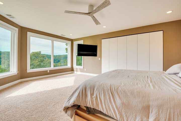Modern Retreat w / River View in Roswell!