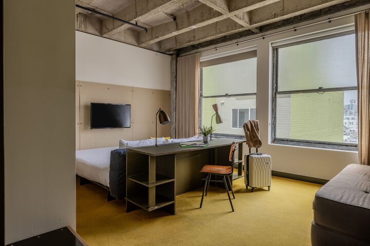Room 37 of 102