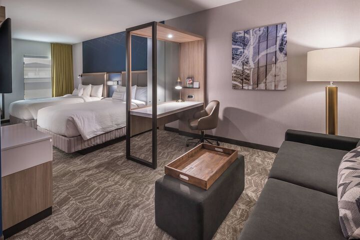 Room 14 of 19