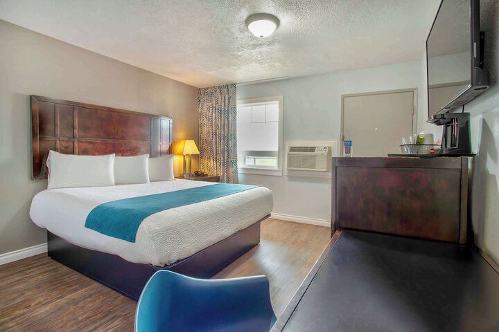 Studio 6 Suites Albany OR
