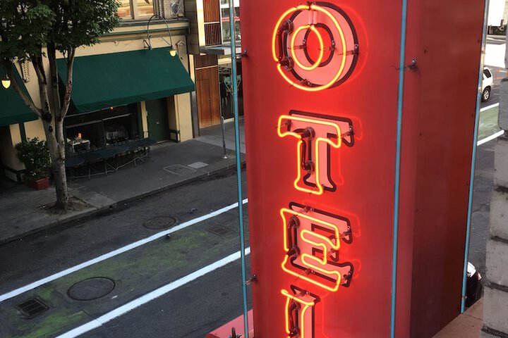 Hotel 2 of 98