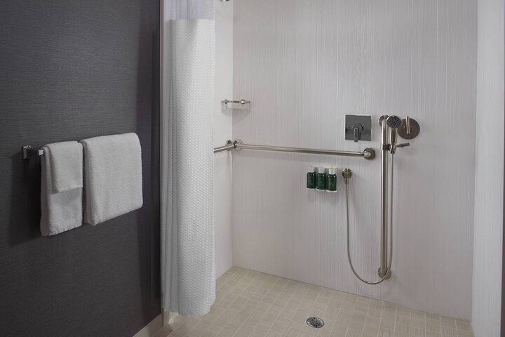 Room 21 of 31