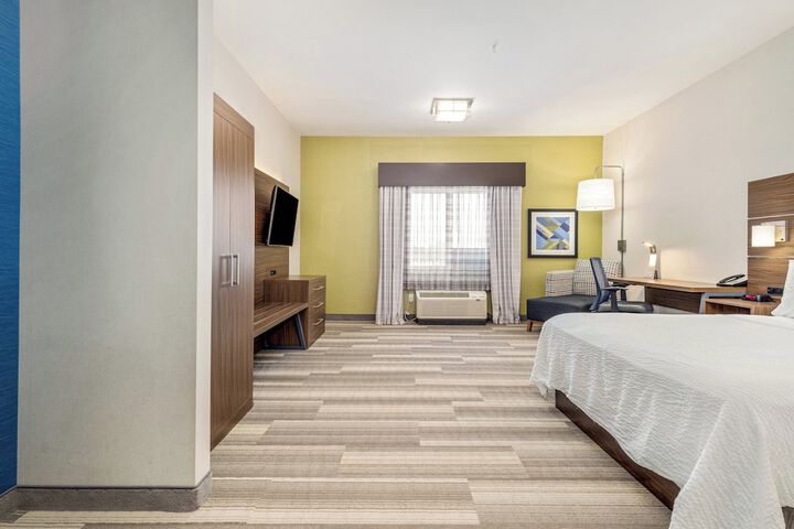 Room 49 of 348