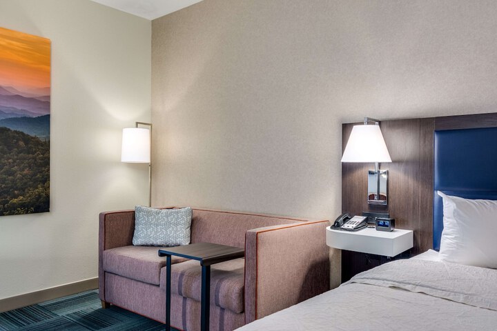 Room 26 of 35