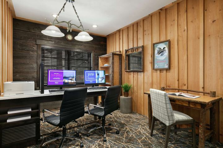 Business Center 56 of 56
