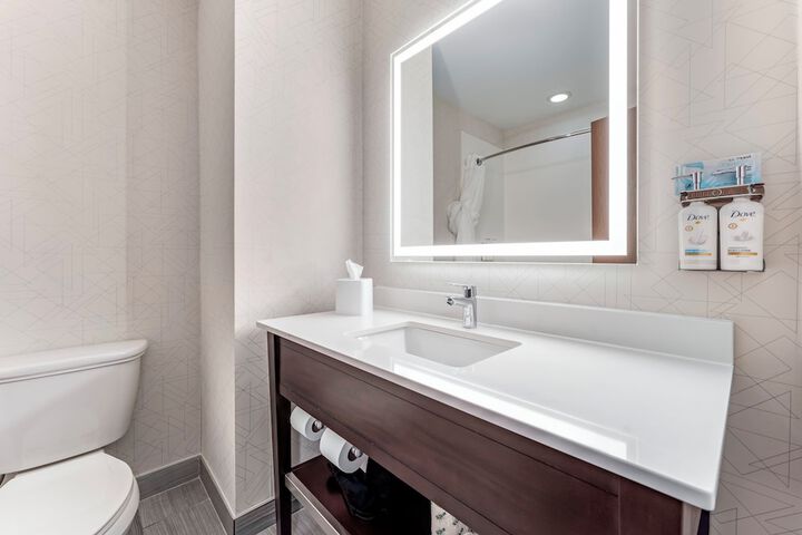 Holiday Inn Express Pittsburgh East - Mall Area by IHG