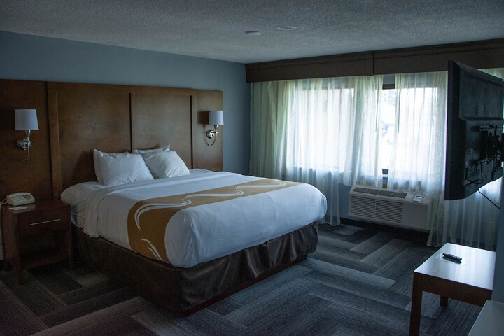 Room 37 of 42