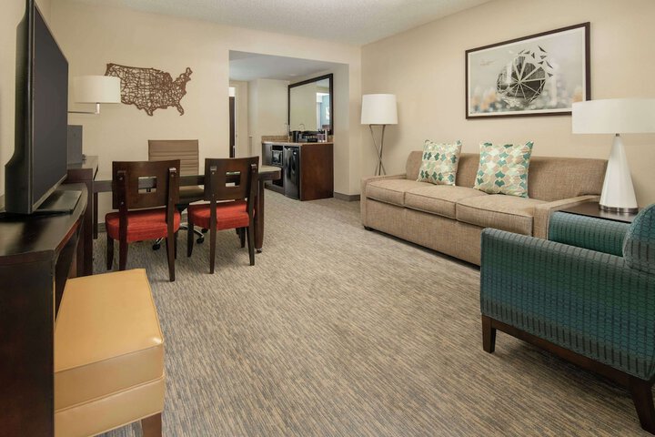 Embassy Suites by Hilton Seattle Tacoma International Airport
