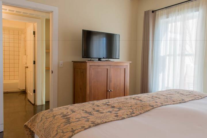 Room 18 of 34
