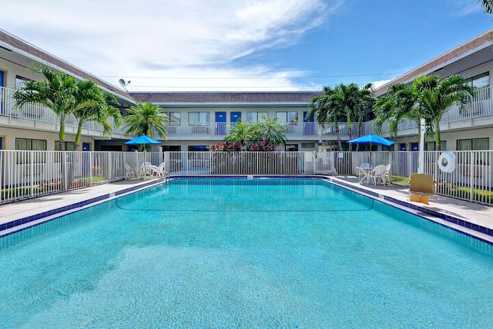 Pool 5 of 24