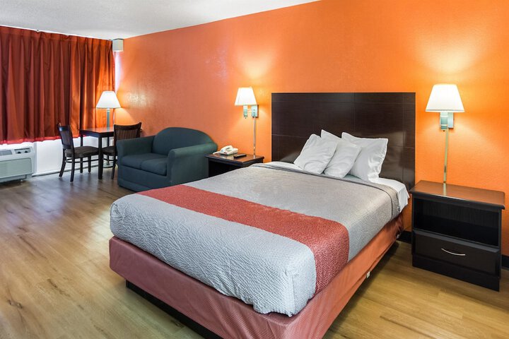 Room 20 of 28