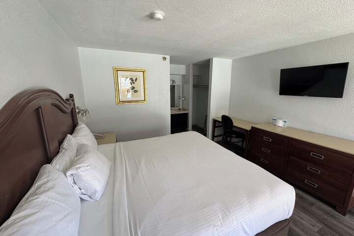 Room 26 of 53