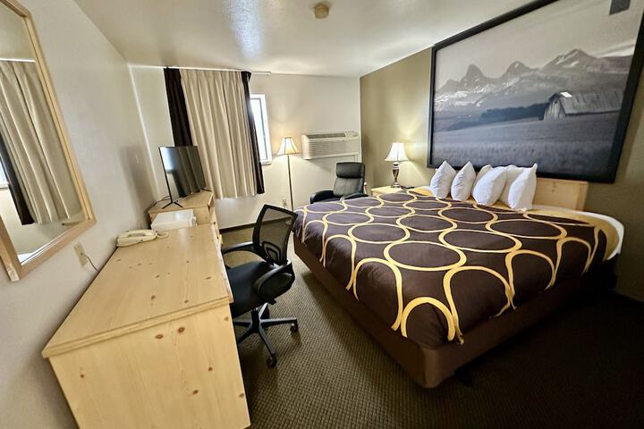 Room 15 of 46