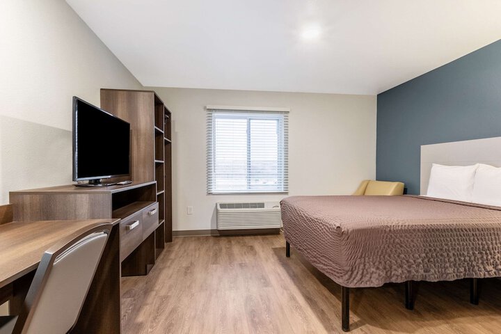 Room 17 of 25
