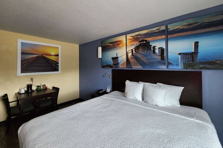 Room 17 of 42