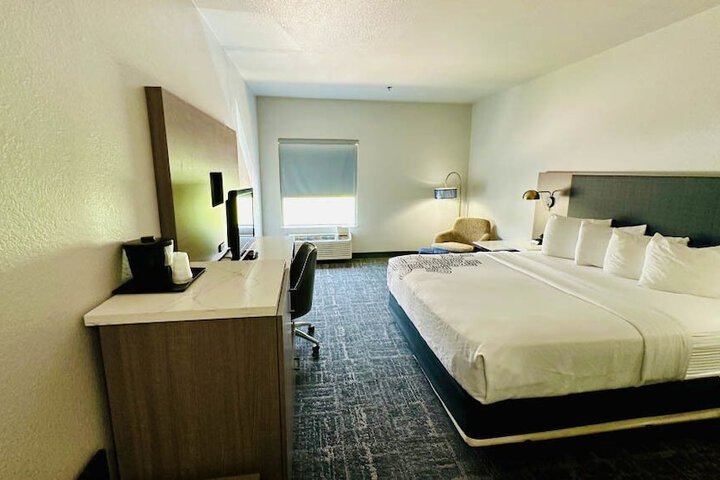 Room 29 of 38