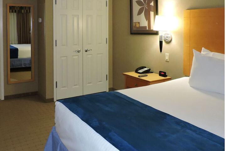 Room 13 of 30
