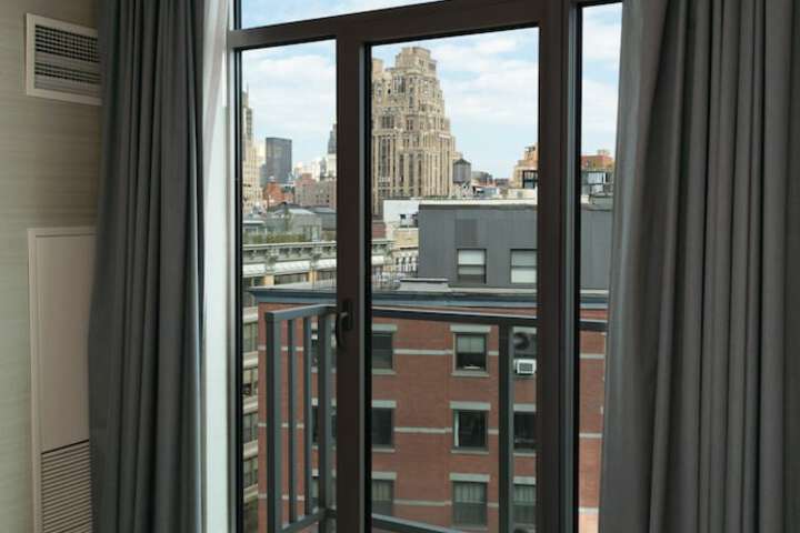 Room 12 of 63