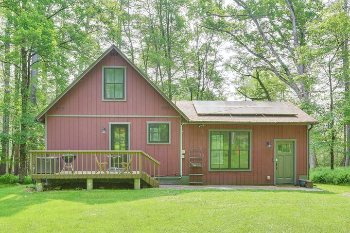 Waterfront Studio w / Loft & Dock Near Narrowsburg!