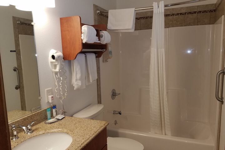 Room 106 of 120