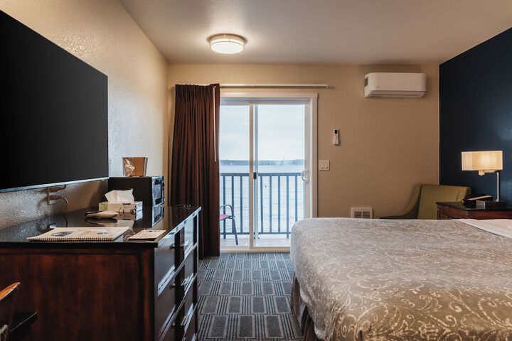 Water Front Inn