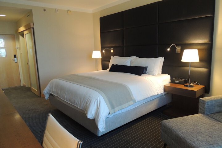 Room 34 of 105