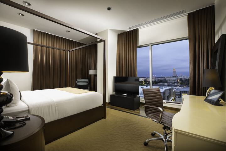 Room 50 of 63