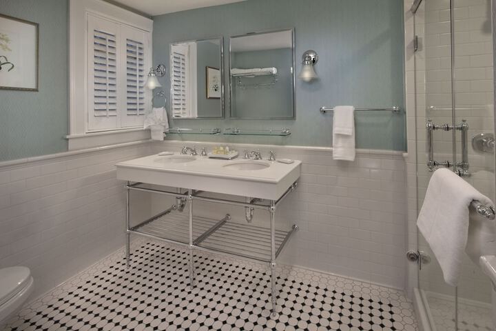 Room 15 of 51