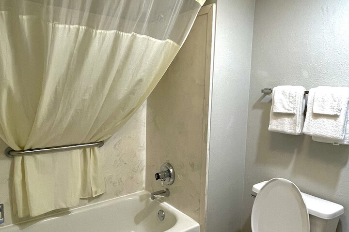 Room 15 of 17