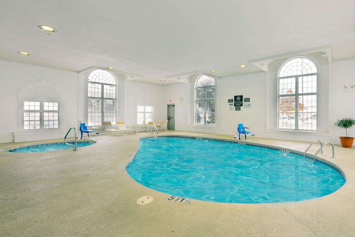 Pool 4 of 42