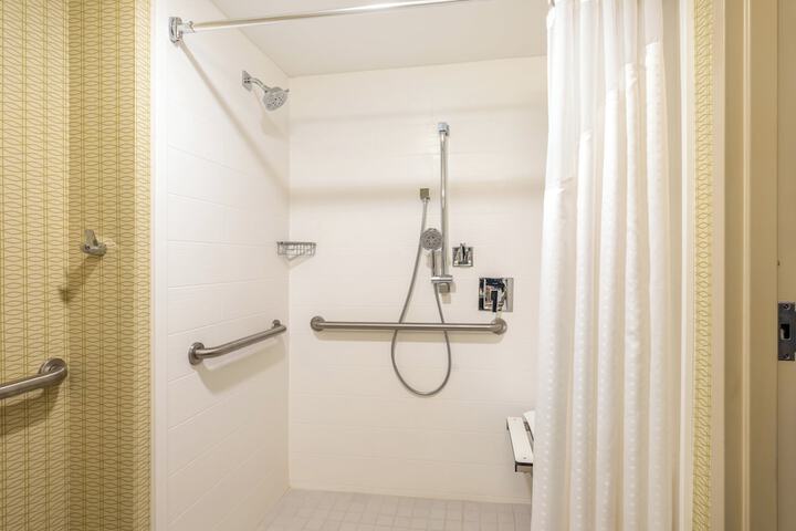 Holiday Inn Greensboro Coliseum by IHG