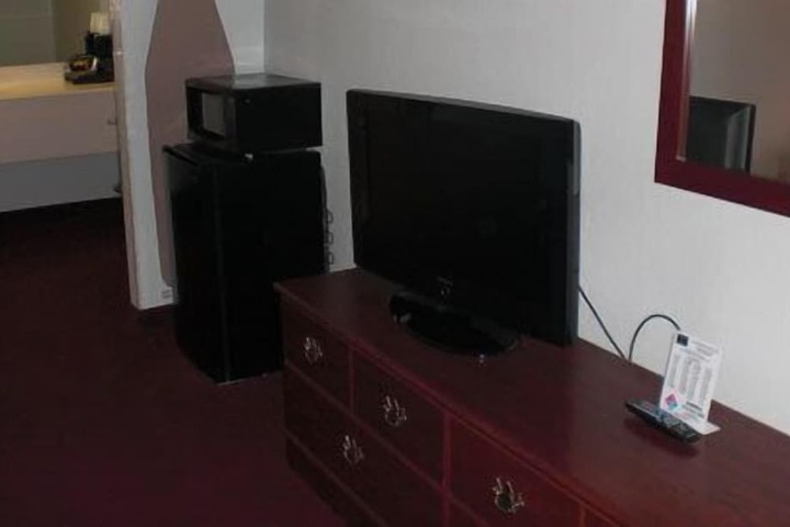 Room 27 of 36