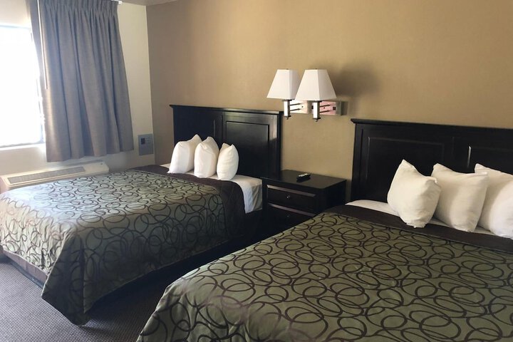 Room 16 of 32