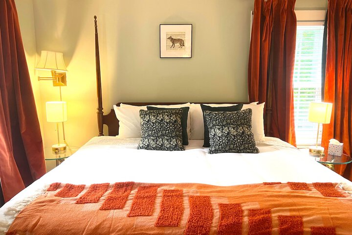 Room 27 of 69