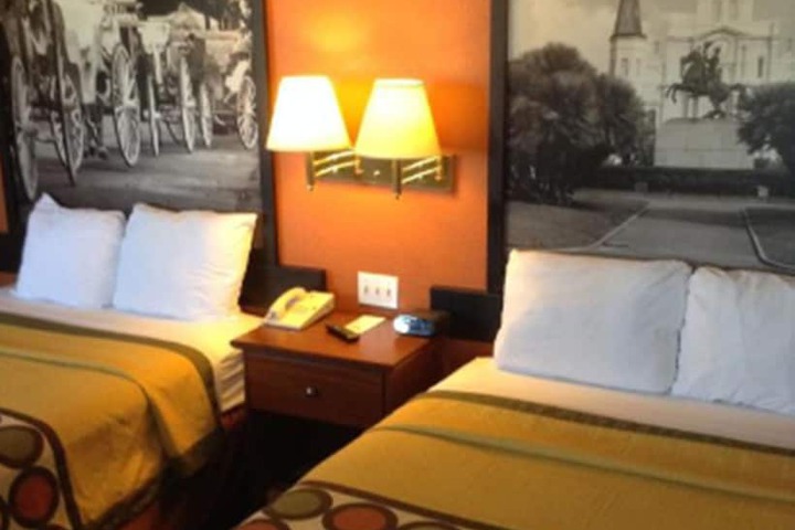 Room 16 of 19