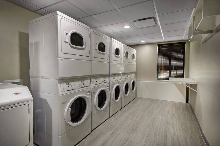 Staybridge Suites Holland by IHG