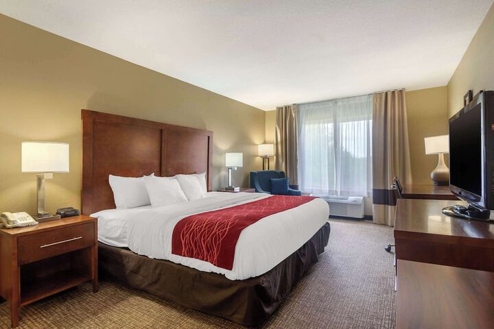 Comfort Inn & Suites Pittsburg KS