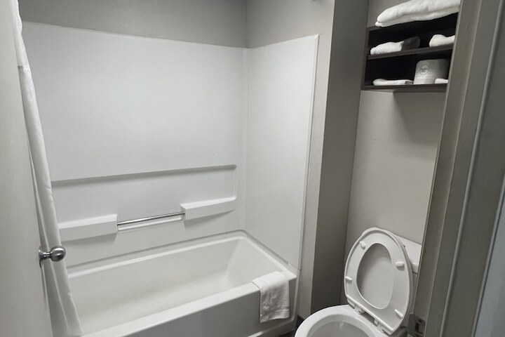Room 15 of 43